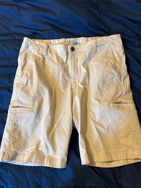 Tommy Bahama Cream Cargo Shorts - Lightweight Everyday Wear